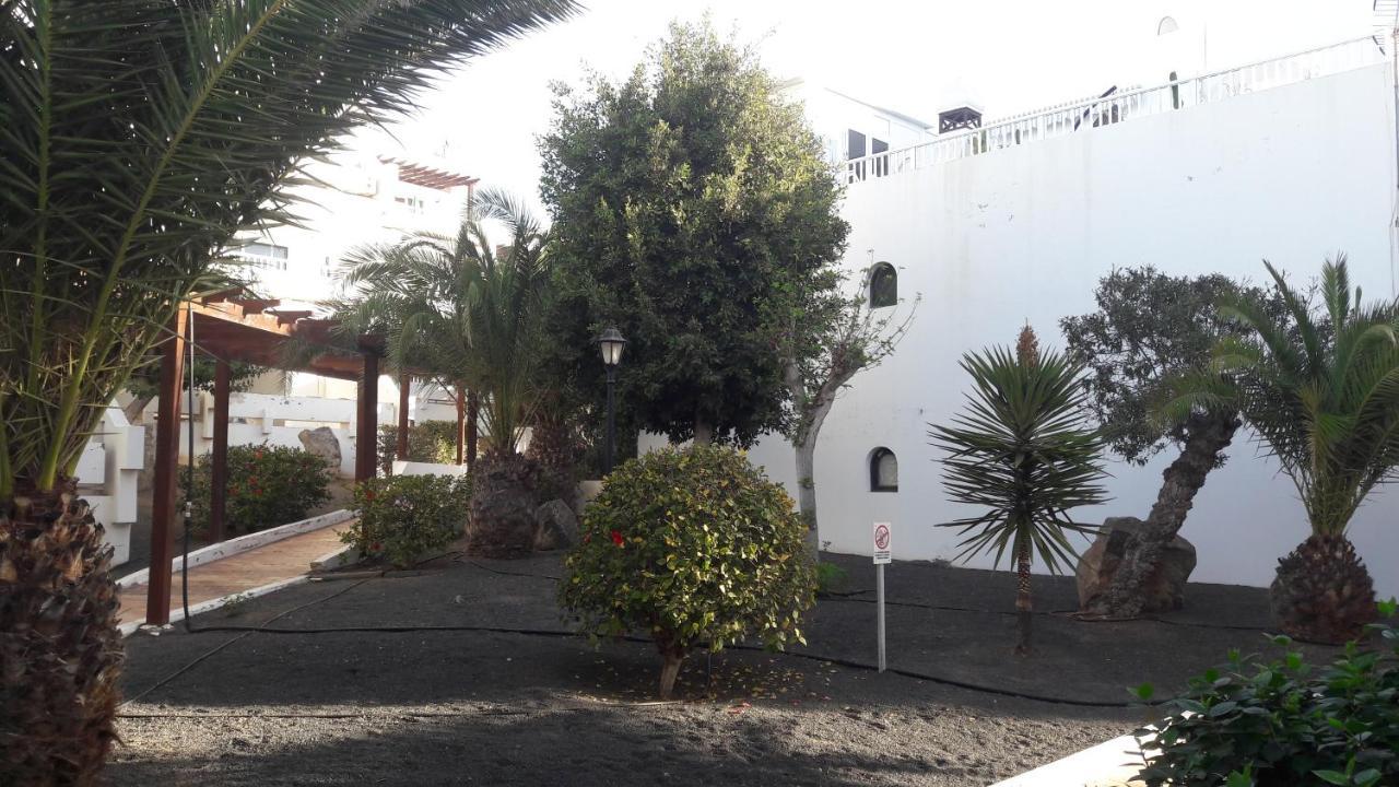 Sunny Self-Catering Apartment Costa Teguise, Lanzarote, Spain Экстерьер фото